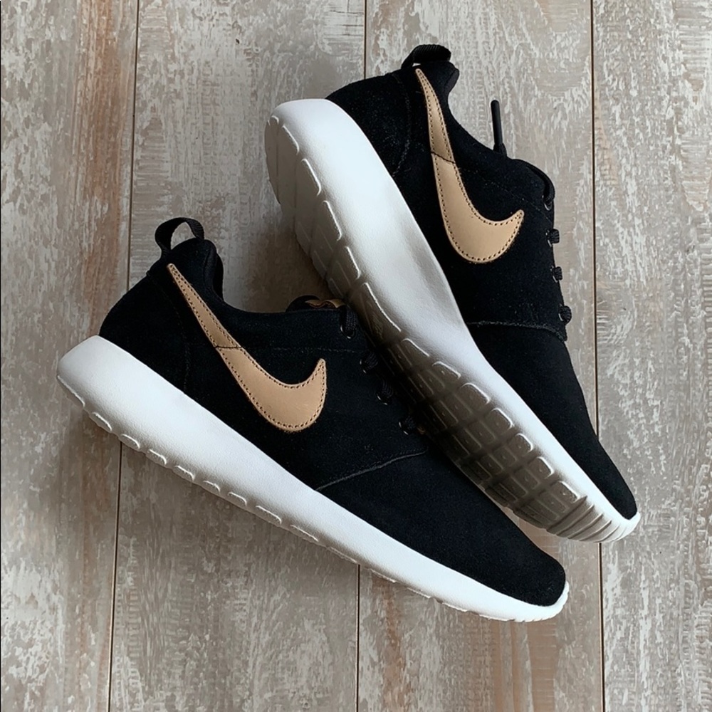 NWT Nike Roshe one suede premium - Picture 6 of 7